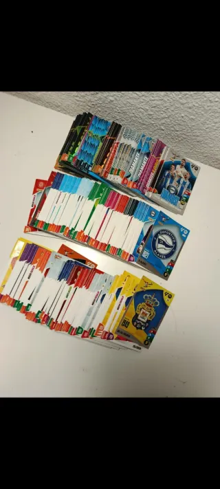 Cromos Adrenalyn XL 24-25