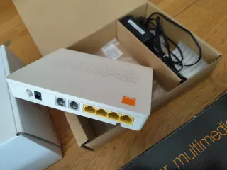 3 Router Livebox + Ont Huawei.