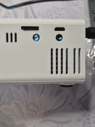 Mini Proyector Z1 Portátil HDMI USB