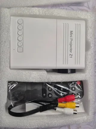 Mini Proyector Z1 Portátil HDMI USB