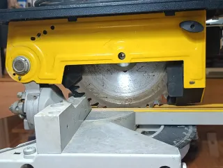 Ingletadora Dewalt DW711