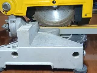 Ingletadora Dewalt DW711