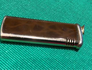 Mechero antiguo dorado