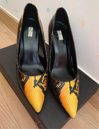 Zapatos de tacón Ezzio estampado serpiente
