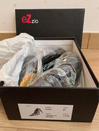 Zapatos de tacón Ezzio estampado serpiente