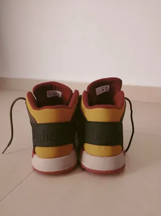 Zapatillas Timberland Botín Negro Rojo