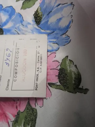 Royo Tela con flores rosas y azules Pont Hermanos