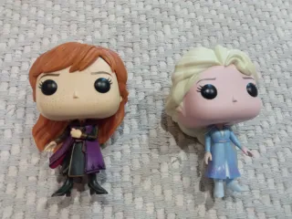 Lote de muñecas Antonio Juan, peluches y más.