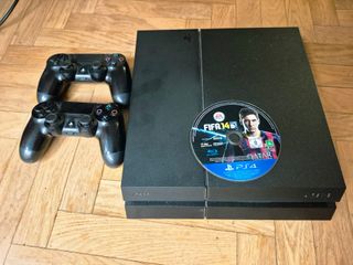 Consola PS4 Negra + 2 Mandos + FIFA 14