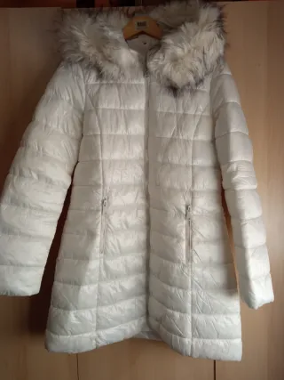 Abrigo/ Anorak polar blanco con capucha .