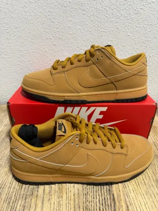 Nike Dunk Low Marrones y Negras