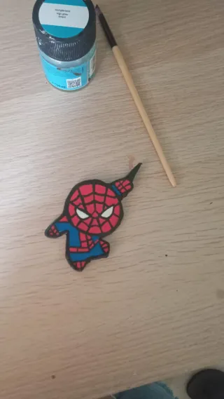 Imán Spiderman de arcilla