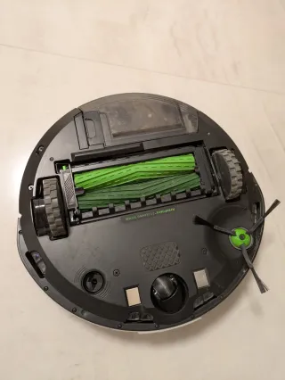iRobot Roomba i3 Aspirapolvere