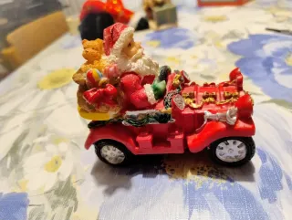 Statuetta Babbo Natale su Carretto