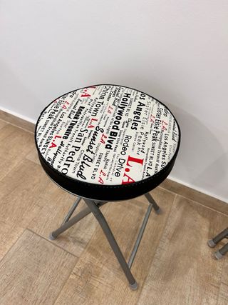 2 Taburetes Plegables Diseño LA