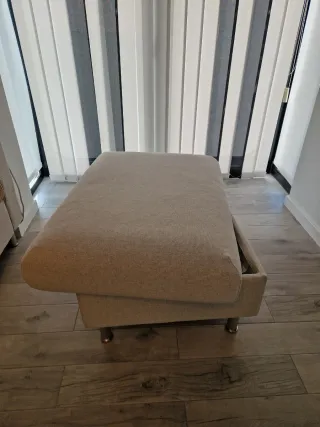 Reposapiés Vimle de IKEA, color beige Gunnared.