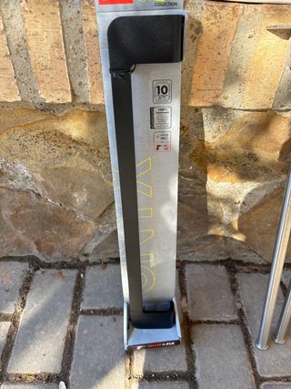 Toallero Negro/Plata Metal