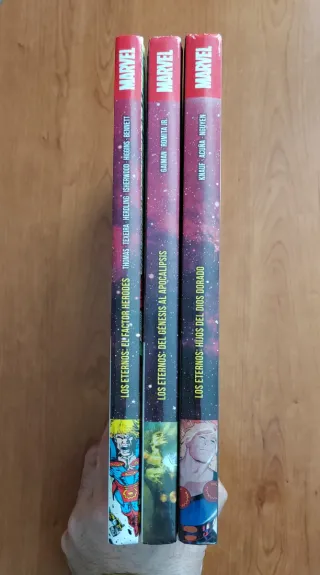 Cómics de Los Eternos.