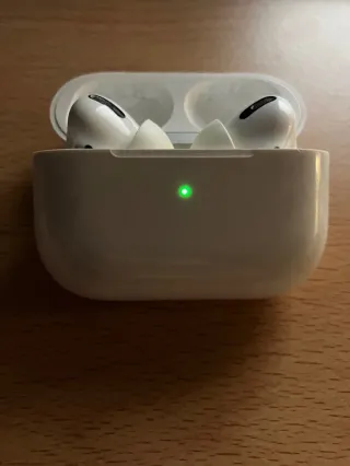 Apple AirPods Pro v1 Blancos