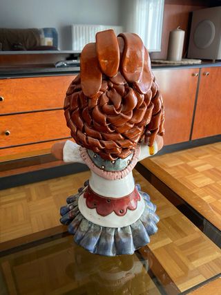 Figura de barro decorativa