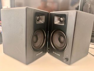 Monitores M-Audio BX4 4.5” 120W