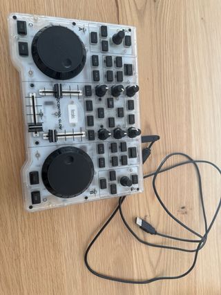 Mesa de Mezcla Hercules DJControl Glow