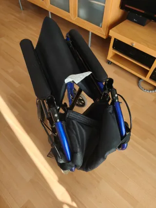 Silla de ruedas plegable  INVACARE