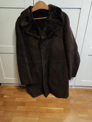 Chaquetón caballero piel marrón oscuro sin marca