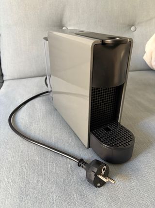 Cafetera Nespresso Essenza Mini