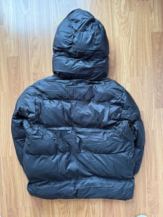 Chaqueta Puffer Stussy Negra y Rosa