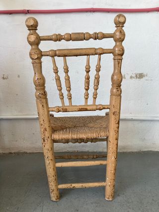 Silla antigua de enea