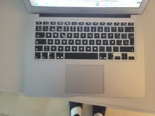 MacBook Air 2015 con Sonoma y Office