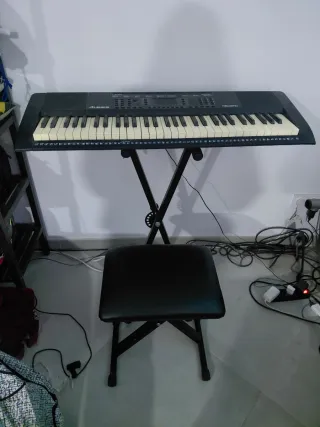 Teclado Alesis Melody 61 soporte + taburete