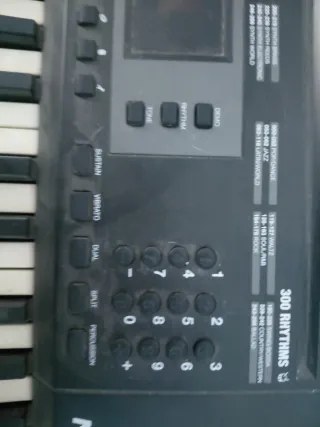 Teclado Alesis Melody 61 soporte + taburete