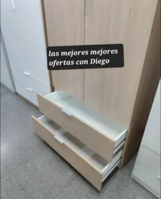 Armadio in legno di alta qualità in varie misure e colori