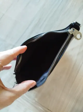 Bolsito de mano Stradivarius tachuelas