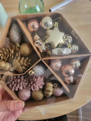 Arbolito de Navidad con maceta de plástico