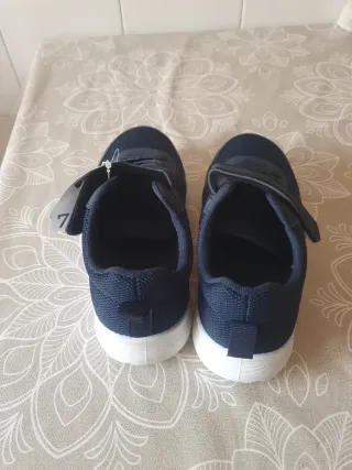 Zapatillas niño talla 34