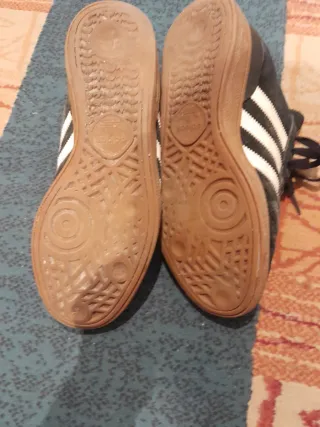 Tenis Adidas Blancos y Rojos