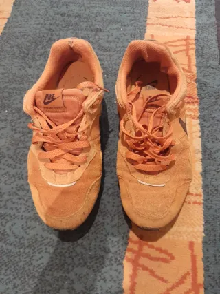 Tenis Adidas Blancos y Rojos