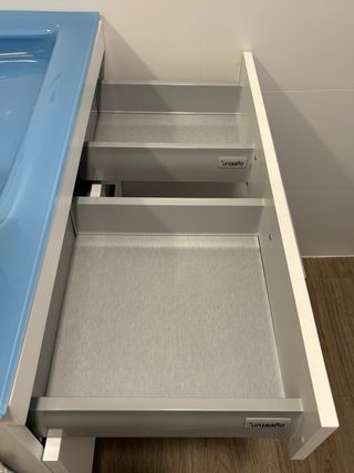 Mueble de baño con cajones