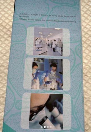 Microscopio blanco y negro