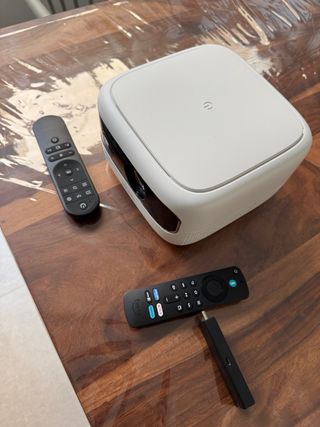 Proyector ULTIMEA + Chromecast