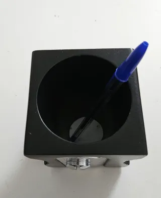 Portalápices sacapuntas negro