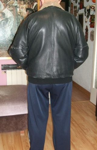 CAZADORA VINTAGE DE PIEL “ARCA PERDIDA”