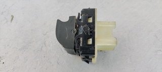 MANDO ELEVALUNAS DELANTERO DERECHO RENAULT CAPTUR