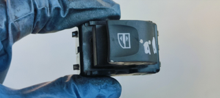 MANDO ELEVALUNAS DELANTERO DERECHO RENAULT CAPTUR