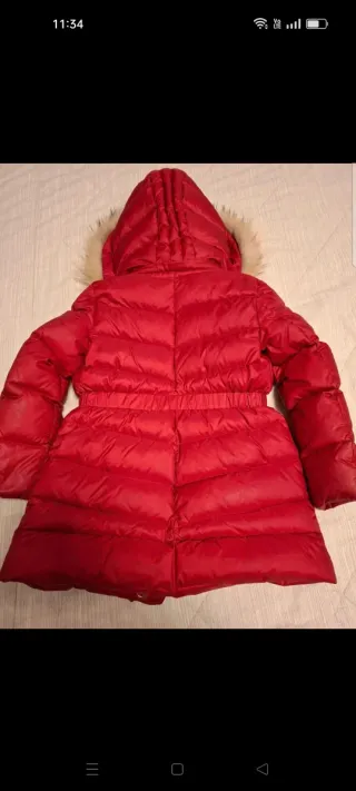 Piumino bambina rosso con cappuccio