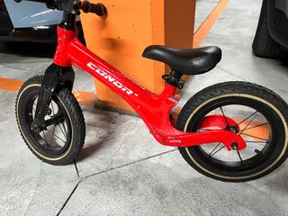 Bici sin pedales Conor roja