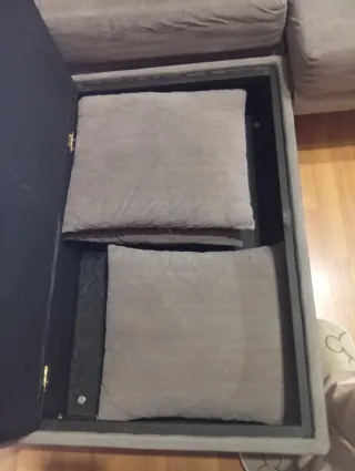 Sofá Chaiselongue gris extensible. Negociable.